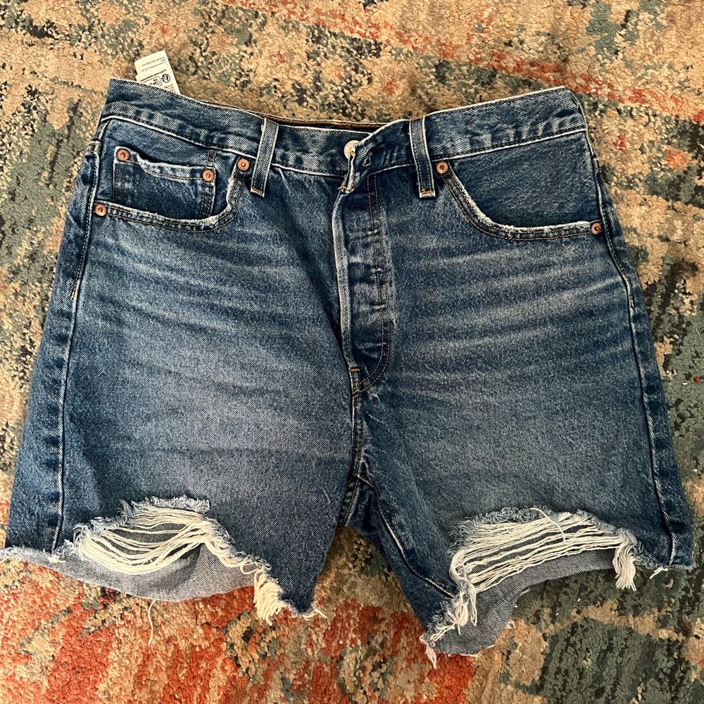 Levi’s 501 midi shorts